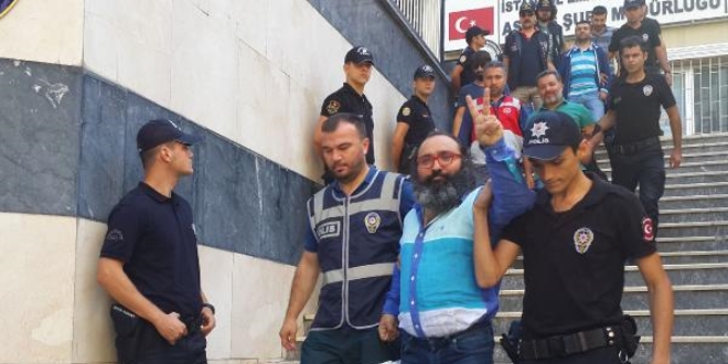 Gazetecilerin 'darbe girişimi' soruşturması tamamlandı