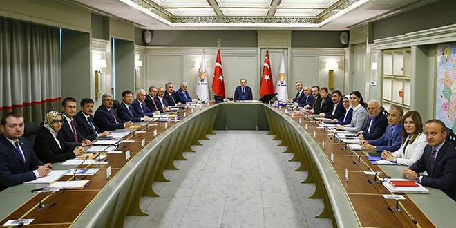 AK Parti MYK toplantısı sona erdi