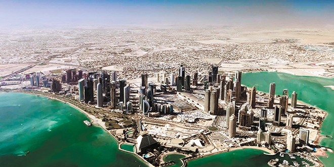 Katar'da 200 milyar dolarlık projelere 'kriz' tehdidi