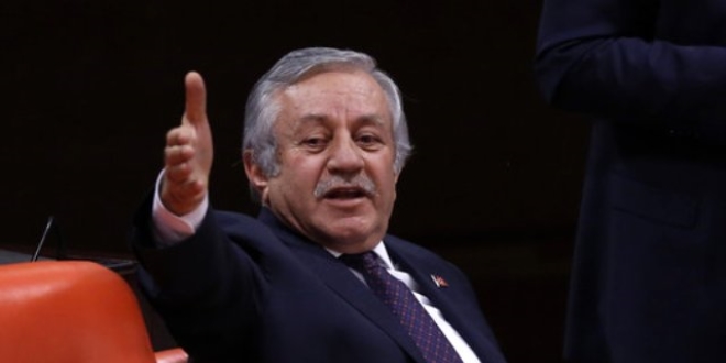 'Milletimiz tankların altından çıkarak devletini korudu'