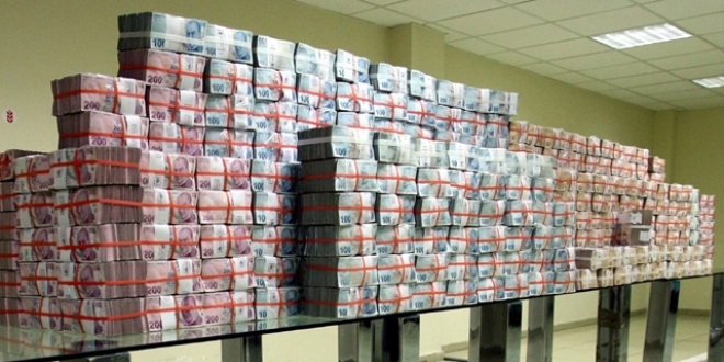 Hazine nakit dengesi 5 milyar 555 milyon lira fazla verdi
