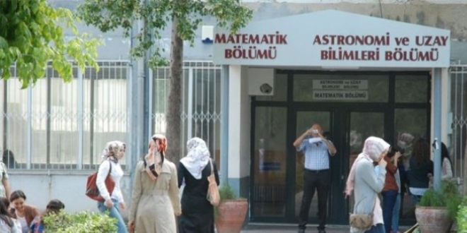 AİHM'den başörtülü öğrencileri engelleyen profesöre ret