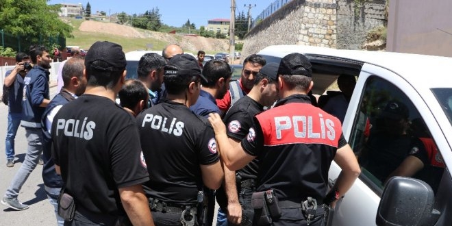 Trkiye genelinde 8400 polisle hrszlk operasyonu