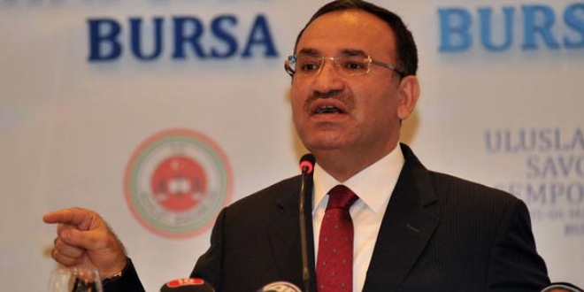 Bozdağ: FETÖ'den tutuklu 50 bin 402 kişi var
