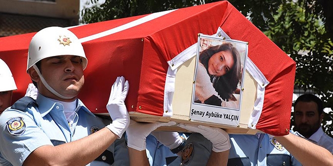 Şehit Aybüke öğretmen son yolculuğuna uğurlanıyor