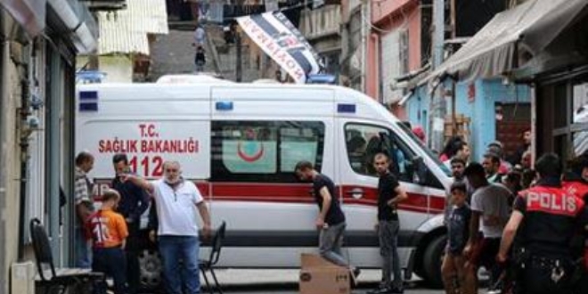 Yoldan geçiyordu kavgada ateşlenen silahla vurulup öldü