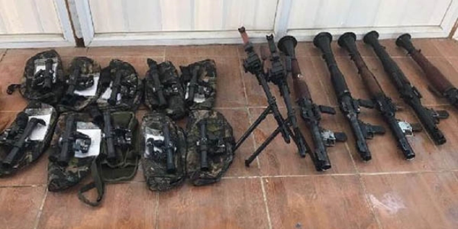 Başkale'de yakalanan kamyonetten cephanelik çıktı