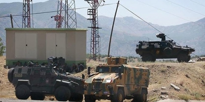 Şırnak'ta askeri birliğe roketli saldırı