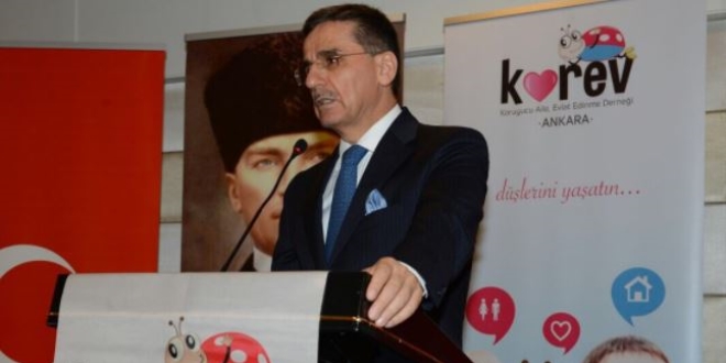 Ankara Valisi Topaca, koruyucu ailelerle iftar yaptı