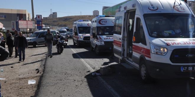 Mardin'de trafik kazas: 2 l 13 yaral