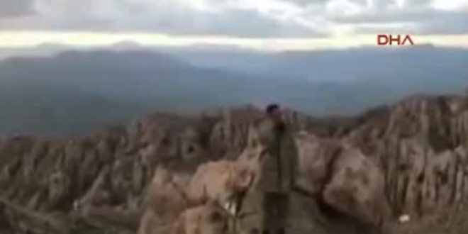 Mehmetçik Kato Dağında akşam ezanı okudu