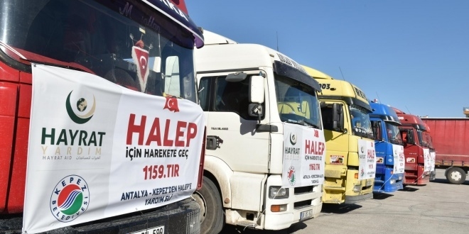 Şanlıurfa'dan sınır ötesine 10 tır insani yardım gönderildi