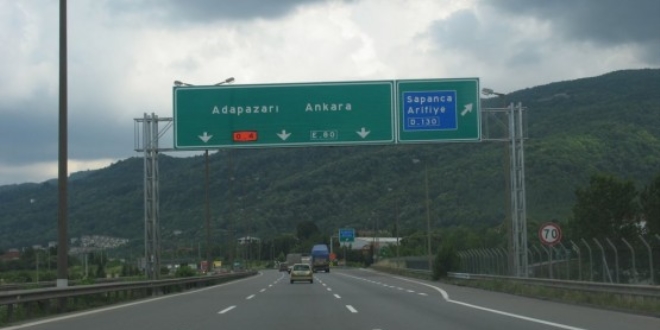 TEM otoyolunun Adapazarı-İzmit arası trafiğe kapatılacak