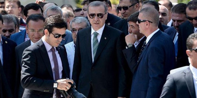 Erdoğan cuma namazını Tatbikat Camisi'nde kıldı