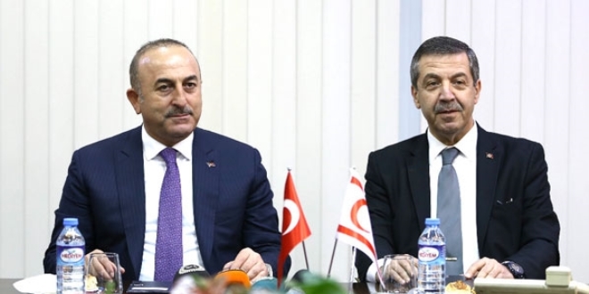 Çavuşoğlu KKTC Dışişleri Bakanı Ertuğruloğlu ile görüştü