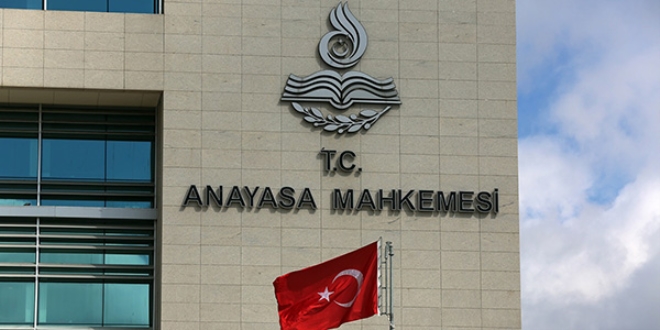 AYM'den ilk FETÖ kararı çıktı