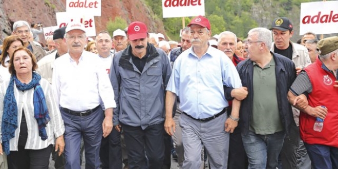 Kılıçdaroğlu darbecilerin sesi, FETÖ'nün sözcüsü oldu