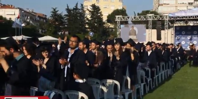 Boğaziçi'nde protestolu mezuniyet
