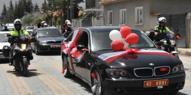 'Vali makam aracını sünnet çocuklarına tahsis etti'