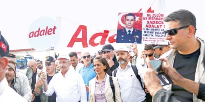 Milli olmayan bu yürüyüş bize 'hayır' getirmez
