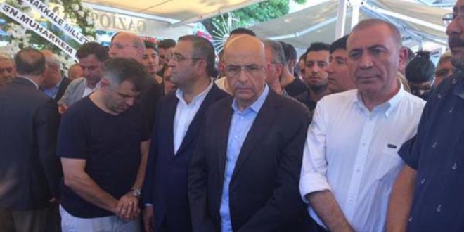 Berberoğlu kayınpederinin cenaze törenine katıldı