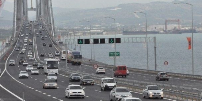 Osmangazi Köprüsü'nde tatilci yoğunluğu