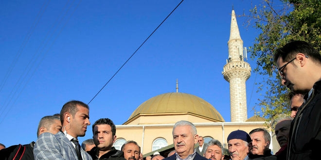 Başbakan Yıldırım'dan Bayram namazı çıkışı açıklama