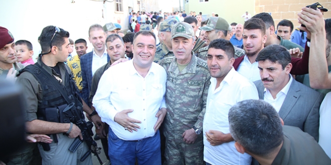 Genelkurmay Başkanı, bayram namazını Siirt'te kıldı
