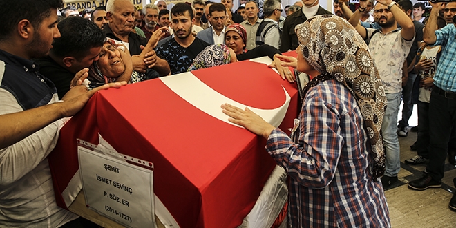 Şehit Piyade Er Sevinç son yolculuğuna uğurlandı