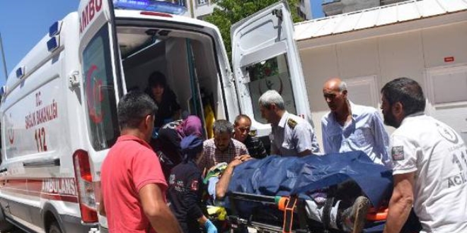 Adıyaman'da iki otomobil çarpıştı: 9 yaralı