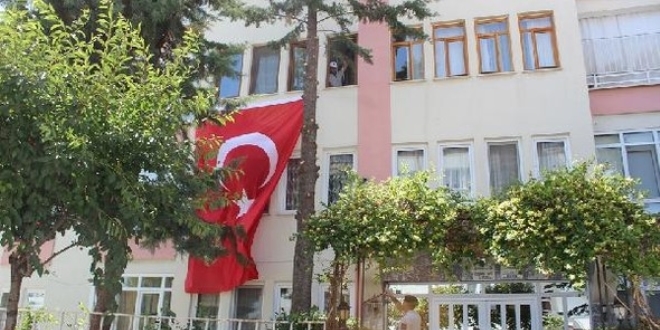 Şehit Uzman Çavuş'un baba ocağına acı haber ulaştı