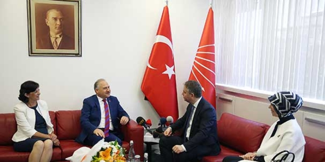 Partilerin gündemi: OHAL, FETÖ ve iç tüzük