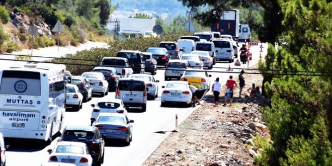 Bodrum'a 3 günde 220 bin araç giriş yaptı