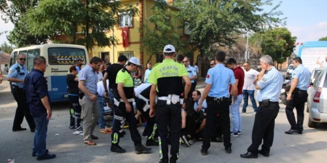 Edirne'de yunus ekibi kaza yaptı: 2 yaralı