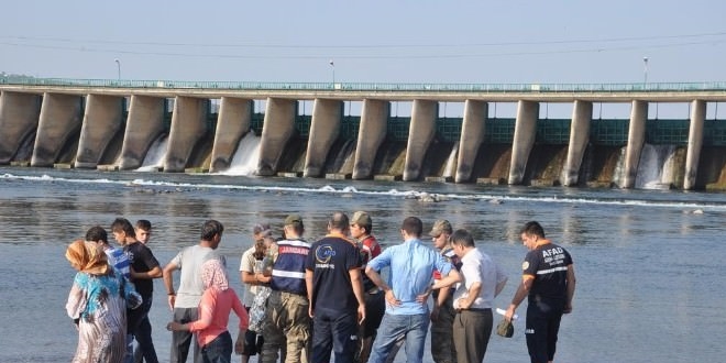 Baraj Gölü'nden arkadaşını kurtardı kendi boğuldu
