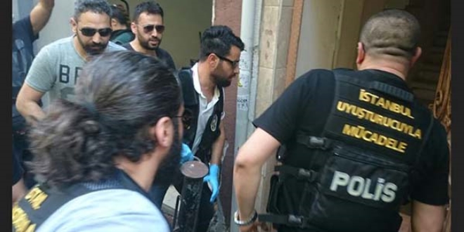 Polisten uyuşturucu satıcılarına operasyon