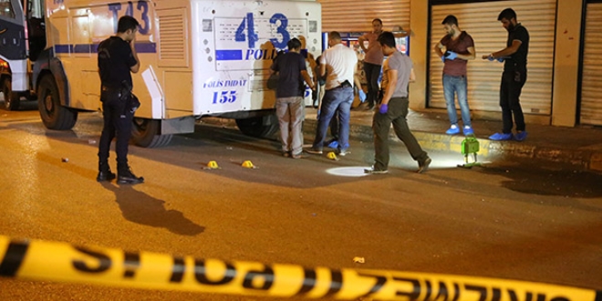 Diyarbakır'da TOMA'ya saldırı