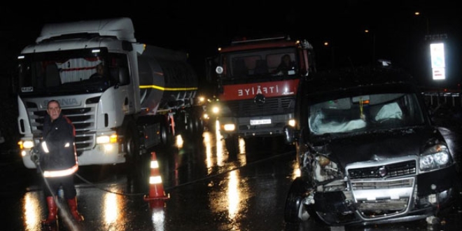Ankara'da zincirleme trafik kazas: 3 l, 4 yaral