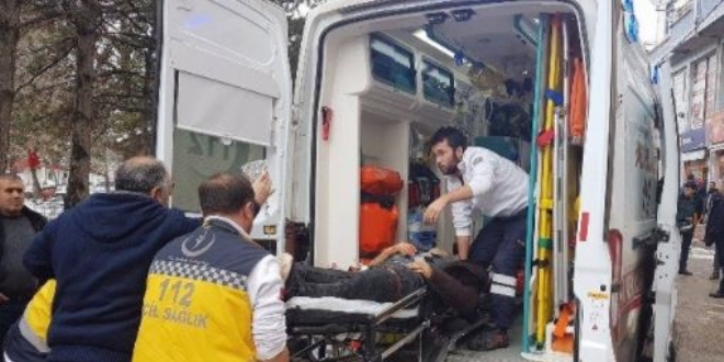 Çankırı'da minibüs ile otomobil çarpıştı: 6 yaralı