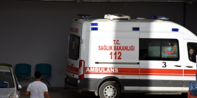Otobüsün bagajındaki dinlenme bölümünden yola savrulan şoför öldü