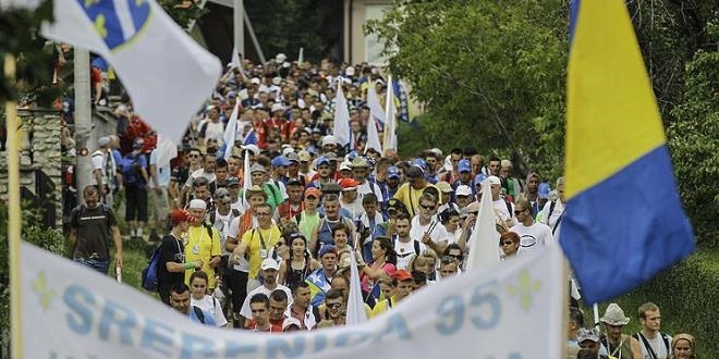 İstanbul'dan Bosna'ya Srebrenitsa yolculuğu başladı