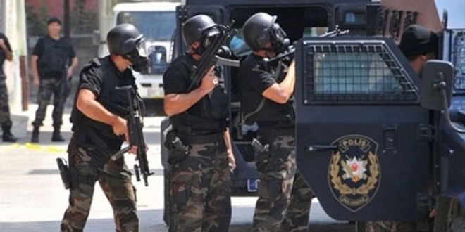 İstanbul'da suç örgütü operasyonu: 14 kişi yakalandı