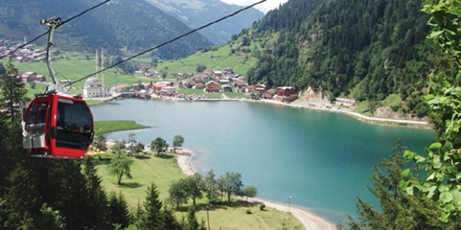 Tatilcilerin tercihi Uzungöl ve Ayder oldu