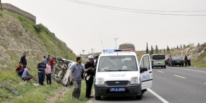 Gaziantep'te minibs ile otomobil arpt: 7 yaral