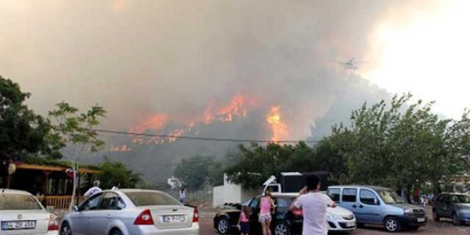 Rekor sıcaklık Antalya'nın ciğerlerini yaktı