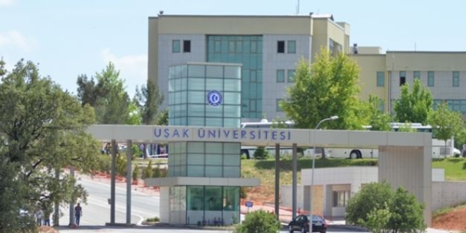 Uşak Üniversitesinde 9 akademisyen açığa alındı