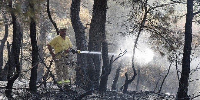 �anakkale'deki yang�n 30 saat sonra kontrol alt�nda