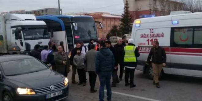 Otomobilin çarptığı lise öğrencisi hayatını kaybetti