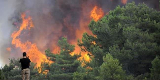 Antalya Akseki'de orman yangn kt, mdahele ediliyor