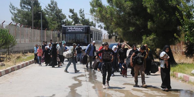 Yaklak 27 bin Suriyeli Trkiye'ye geri dnd